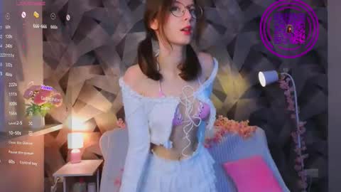 Mona online show from December 21, 4:47 pm