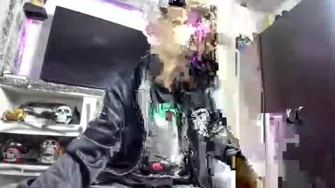 Snapshot of monarquia_ chatting on March 17, 1:43 am nicolas online show from March 17, 1:43 am