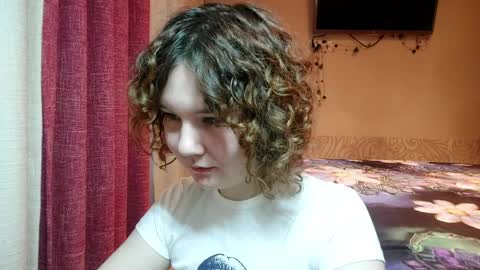 Hello world im Eva D glad to see u here all D online show from April 5, 10:18 pm