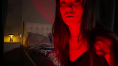 Snapshot of moni_carroll chatting on October 6, 5:21 pm Monia Help me get 20000 subscribers online show from October 6, 5:21 pm