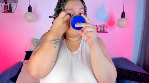 aleja      independent model       online show from March 4, 8:16 pm