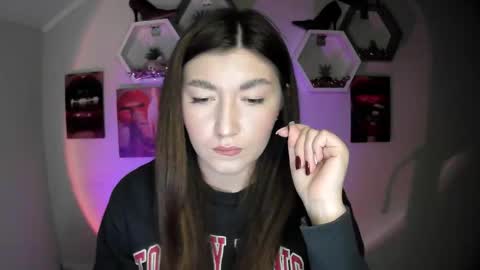 sweet girl and shine body online show from September 24, 7:01 am