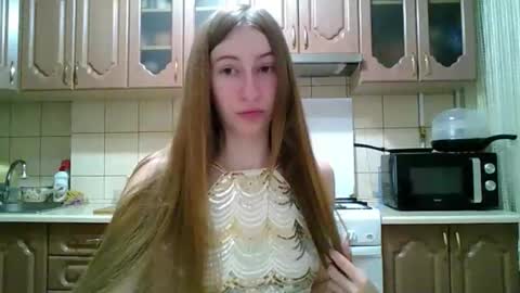 Monica online show from March 9, 9:08 pm