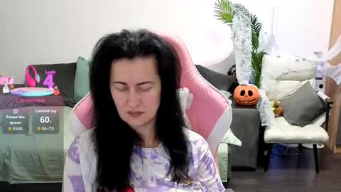 Monica online show from October 21, 9:43 am