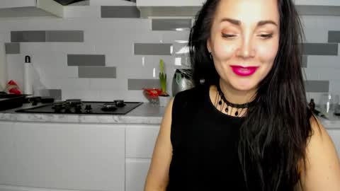monica_weisss online show from March 12, 8:31 pm