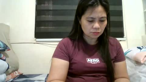 Snapshot of monicabrave79 chatting on February 4, 2:17 am monicabrave79 online show from February 4, 2:17 am