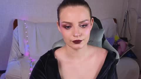 Snapshot of monicaerotic chatting on September 9, 3:22 pm Monica erotic mmm online show from September 9, 3:22 pm