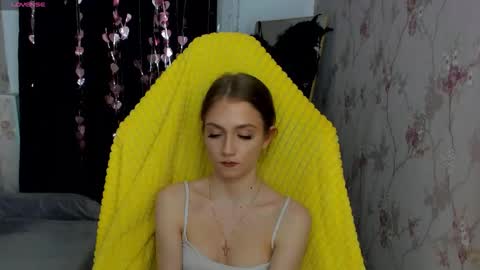 Snapshot of monicagolld chatting on November 2, 3:58 pm MonicaGold online show from November 2, 3:58 pm