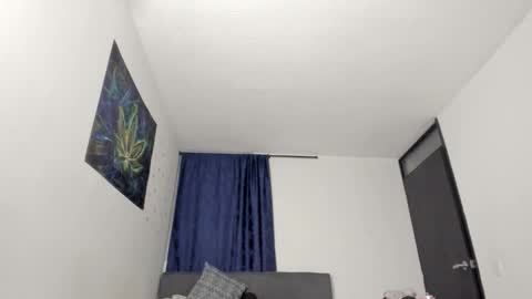 monicawalker2 online show from October 25, 3:47 am