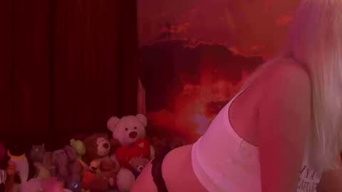 Monika    online show from November 15, 3:37 am