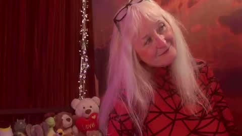 Monika    online show from April 1, 2:01 am