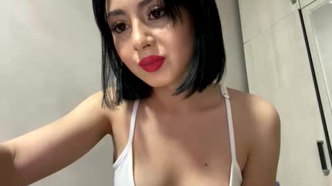 Snapshot of monika_dance7 chatting on March 25, 10:05 pm monika_dance7 online show from March 25, 10:05 pm