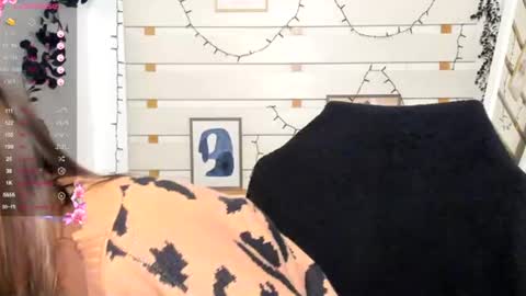 Monika online show from December 1, 1:05 pm