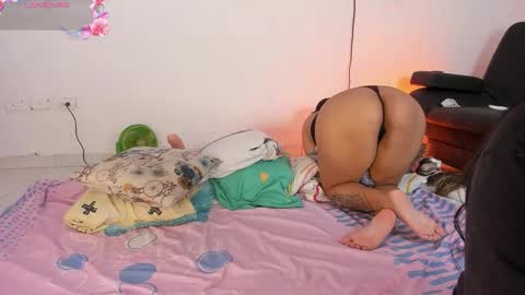 monikk__harrison online show from February 9, 12:42 pm