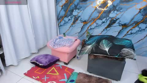 monikk__harrison online show from April 17, 12:30 pm