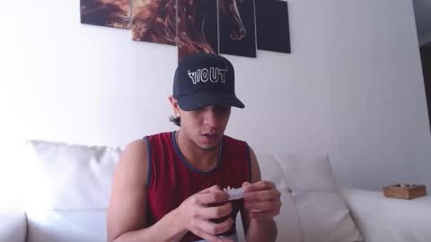 simon dice online show from February 9, 6:45 pm