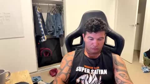 Snapshot of monkeydward chatting on February 6, 12:41 pm monkeydward online show from February 6, 12:41 pm