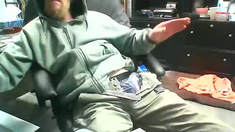 Snapshot of monkeypants0 chatting on November 12, 4:18 pm monkeypants0 online show from November 12, 4:18 pm