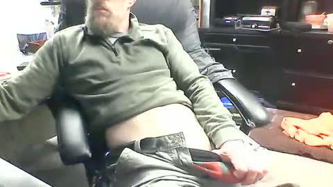 Snapshot of monkeypants0 chatting on November 13, 4:17 pm monkeypants0 online show from November 13, 4:17 pm