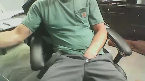 Snapshot of monkeypants04 chatting on June 8, 4:51 pm monkeypants04 online show from June 8, 4:51 pm