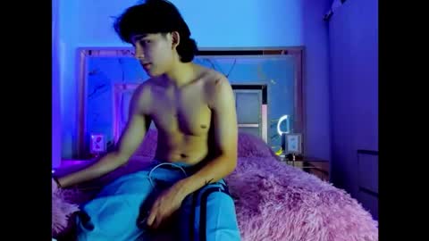 Snapshot of monky_0002 chatting on March 6, 12:07 am monky_0002 online show from March 6, 12:07 am