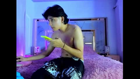 Snapshot of monky_0002 chatting on March 8, 2:04 am monky_0002 online show from March 8, 2:04 am