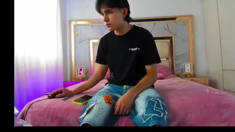 Snapshot of monky_0002 chatting on March 11, 3:29 pm monky_0002 online show from March 11, 3:29 pm