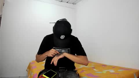 monky_0002 online show from May 13, 4:26 pm