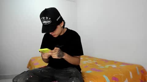 monky_0002 online show from May 16, 3:00 pm
