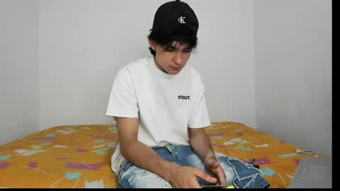 monky_0002 online show from May 23, 3:16 pm