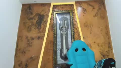 monky_0002 online show from July 9, 4:05 am