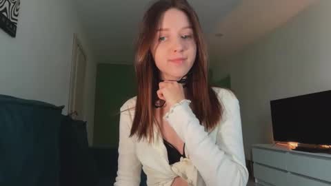 monnymoon online show from October 5, 8:23 am