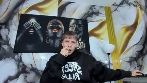 mono_blonde online show from June 10, 11:20 am