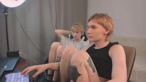 Snapshot of mono_lite chatting on September 13, 9:03 pm Mon online show from September 13, 9:03 pm