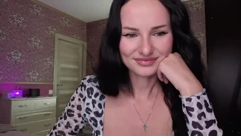 Snapshot of monparis_dream chatting on April 3, 2:26 pm monparis_dream online show from April 3, 2:26 pm