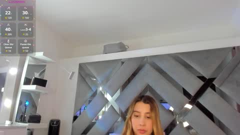 Marilyn online show from February 17, 9:43 pm