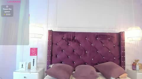 Snapshot of monserrat_girl chatting on November 27, 11:12 am online show from November 27, 11:12 am