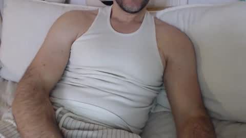 Snapshot of monsieurparis chatting on January 16, 9:41 pm monsieurparis online show from January 16, 9:41 pm