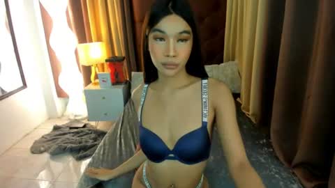 Snapshot of monstercock_catarina chatting on June 14, 12:18 pm monstercock_catarina online show from June 14, 12:18 pm