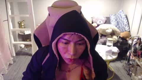 ELYSE A SIMPLE GIRL online show from April 29, 4:44 pm