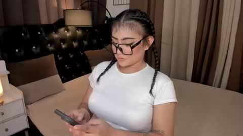 Ruthie online show from December 5, 6:43 am