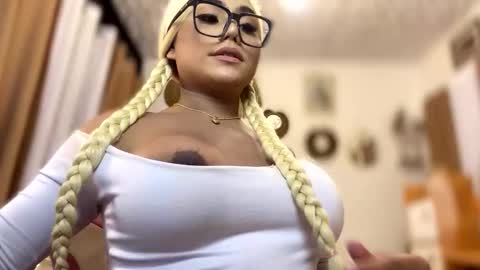 Ruthie online show from November 26, 11:06 pm