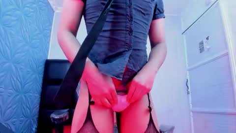 monthiee online show from September 9, 1:38 am