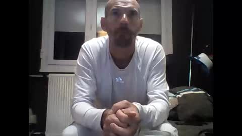 montmasse online show from May 15, 9:33 pm