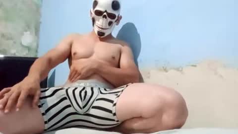 montoyar878 online show from November 24, 2:33 am