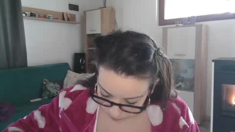 Monse online show from February 6, 10:37 am