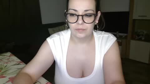 Monse online show from February 6, 7:40 pm