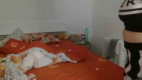 Monse online show from February 7, 9:37 am