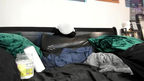 Snapshot of montuna chatting on October 13, 7:58 pm Montana Ridge online show from October 13, 7:58 pm