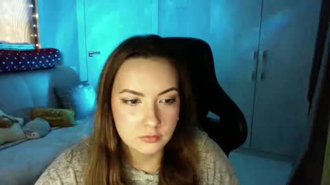 moodiemira online show from January 9, 6:21 pm